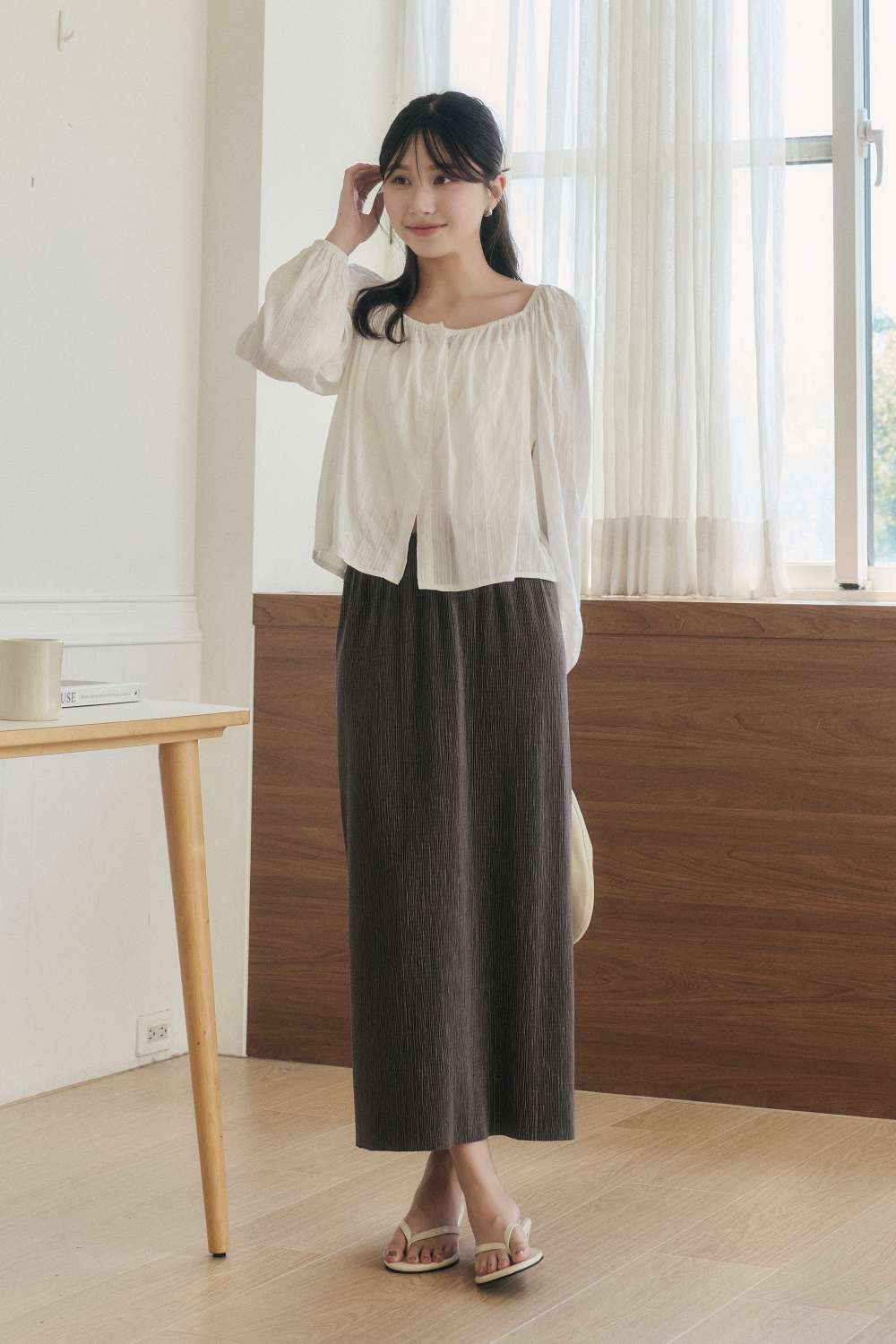 流光之境 細壓褶輕薄中長裙