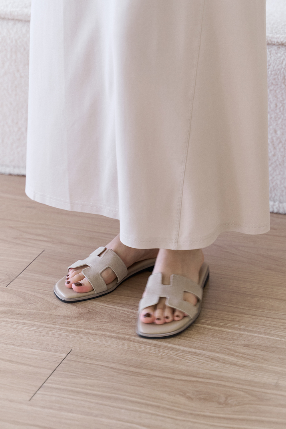 優雅漫步 麂皮H字拖鞋