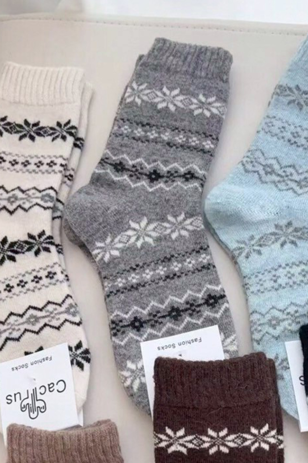 北歐旋律 雪花羊毛中筒襪