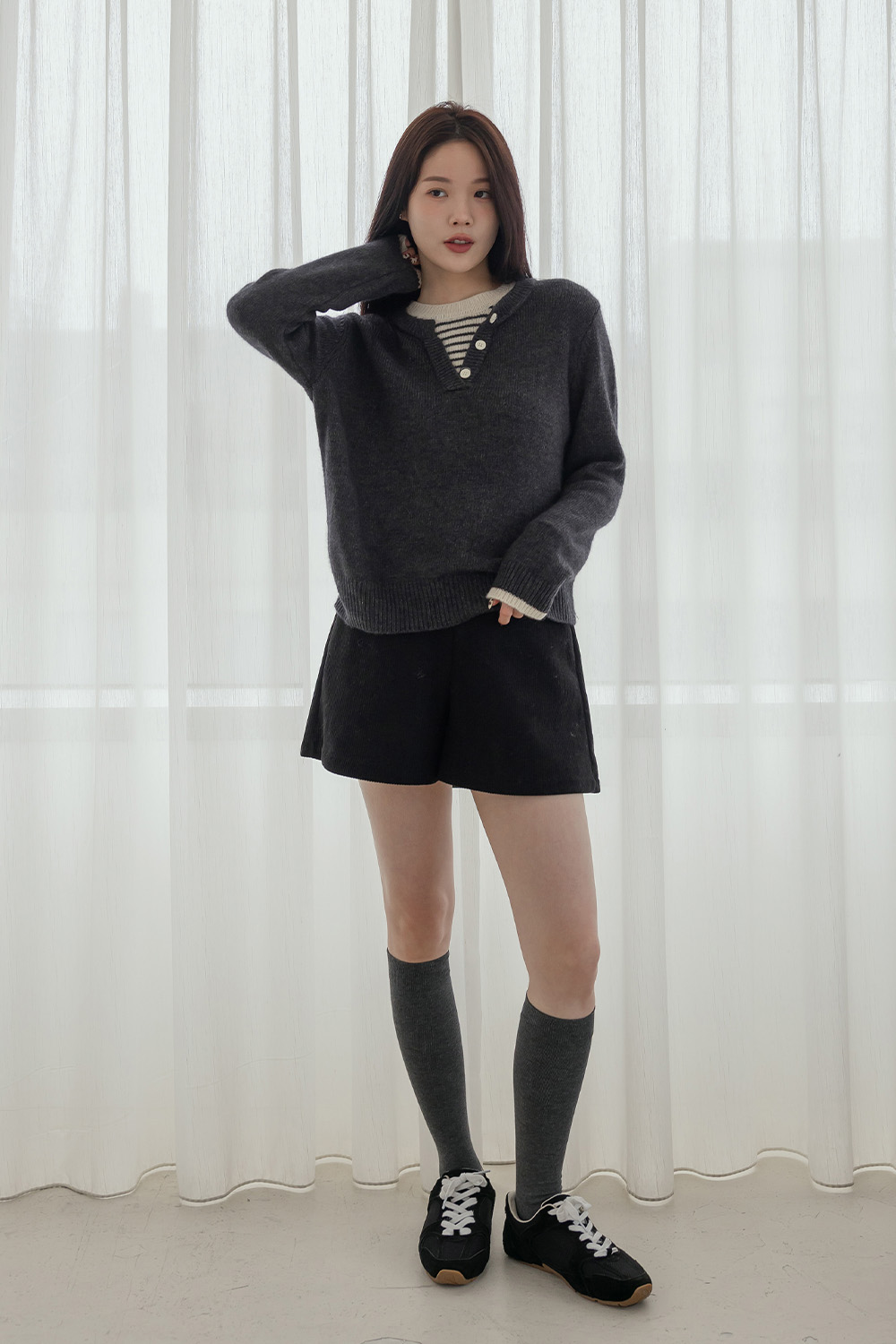 招牌動作 燈芯絨內刷毛顯瘦短褲