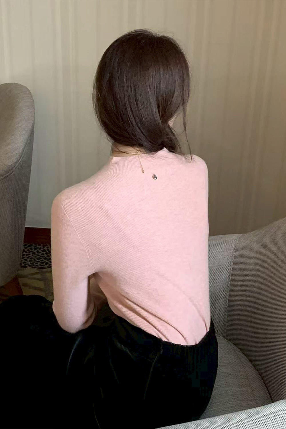 回眸 半高領一體成型針織衫