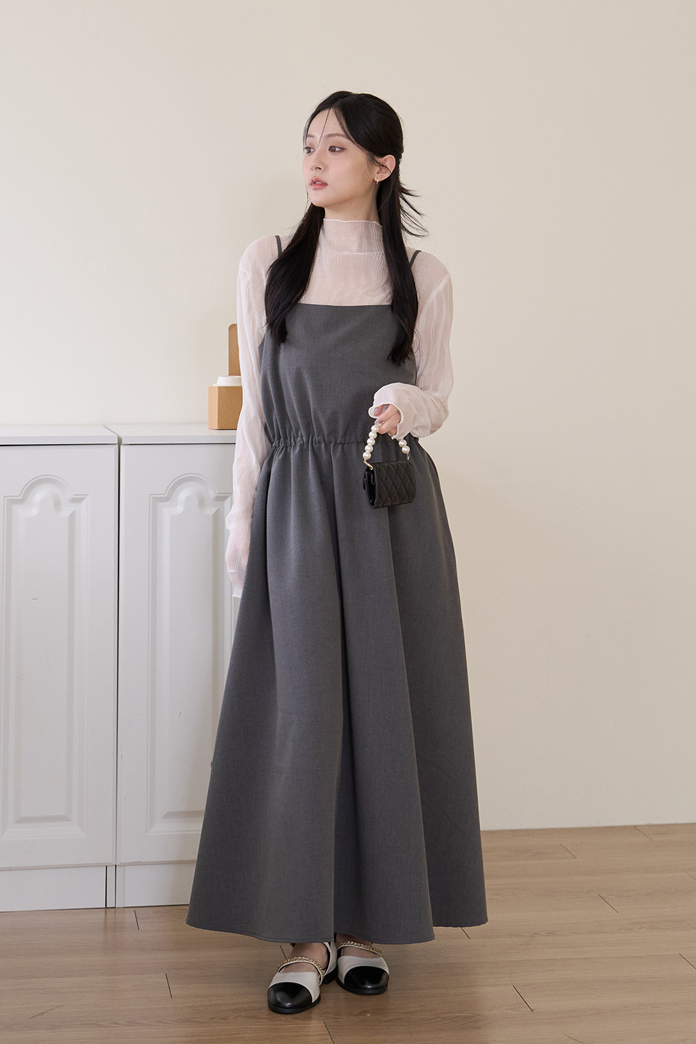 別有洞天 露背調節鬆緊細肩帶洋裝