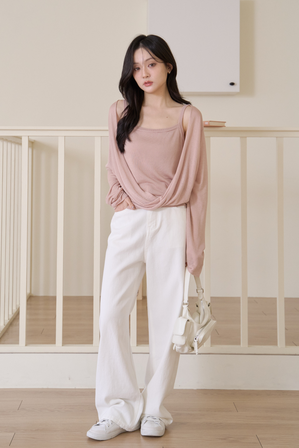 版型恰恰好 直筒高腰牛仔寬褲