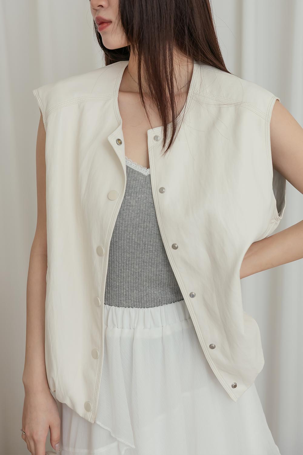 高級層次 鬆緊下襬軟皮革背心