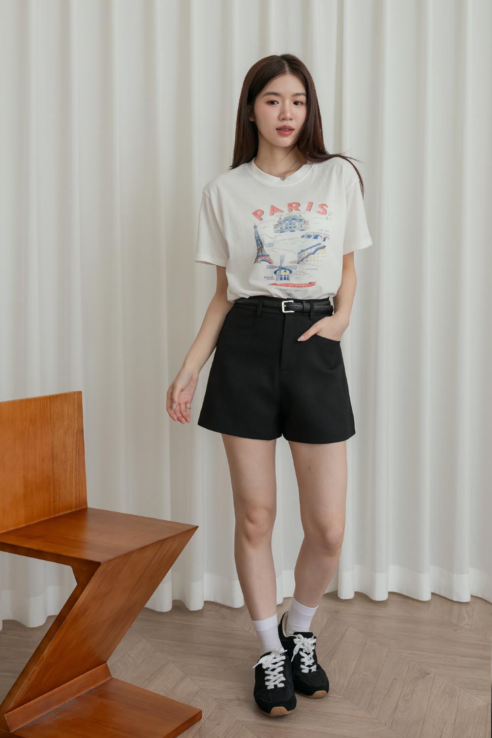 無可挑剔 修身A字短褲附皮帶