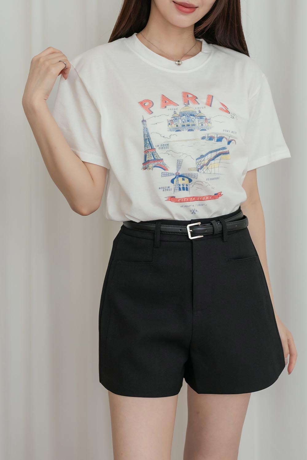 無可挑剔 修身A字短褲附皮帶