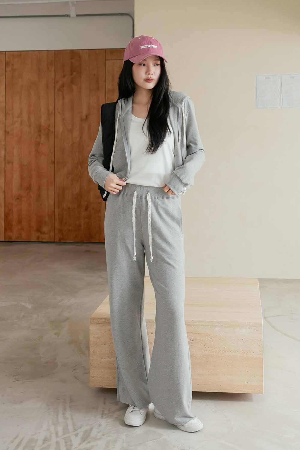 歐膩開外掛 蕾絲柔棉休閒寬褲